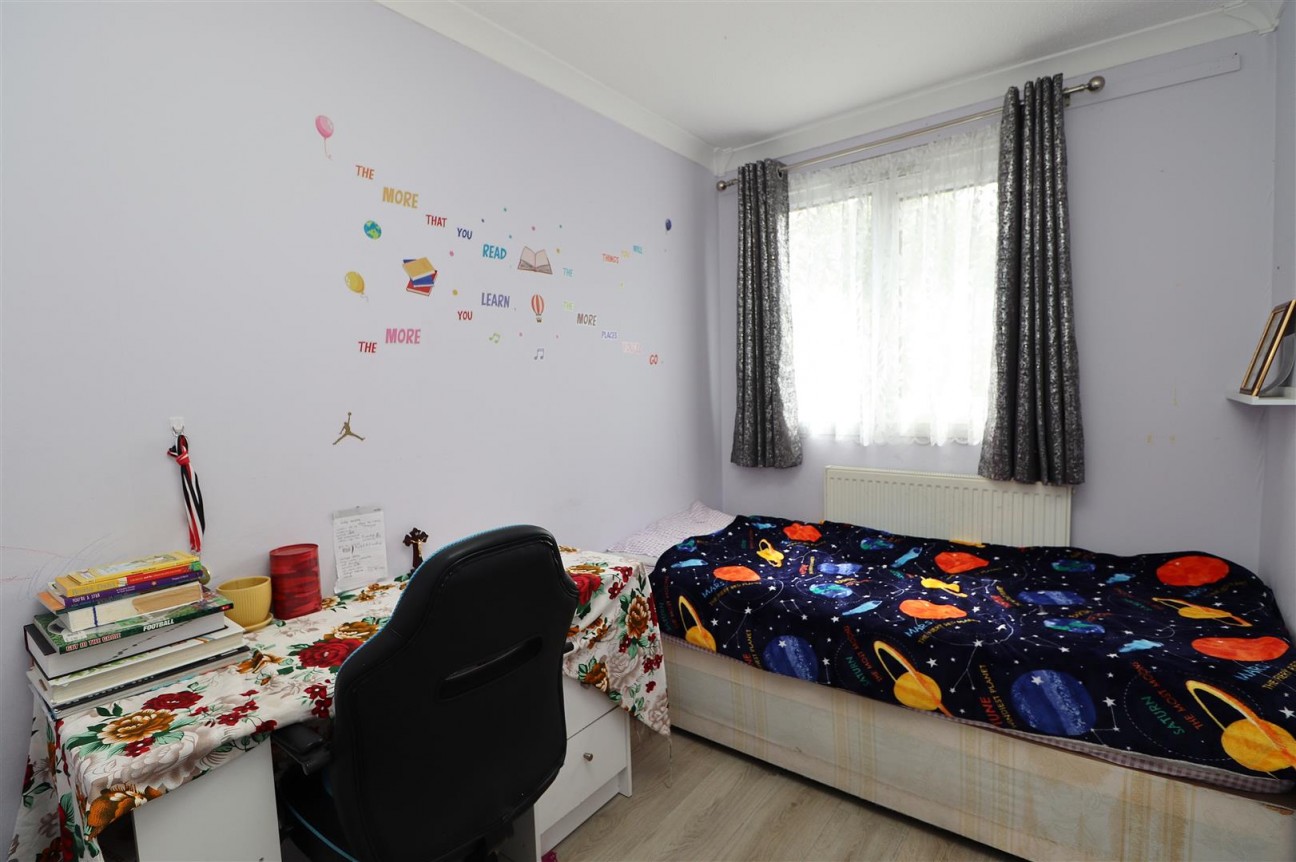 Byron Avenue, Borehamwood