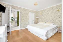 Theobald Street, Radlett