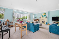 Theobald Street, Radlett
