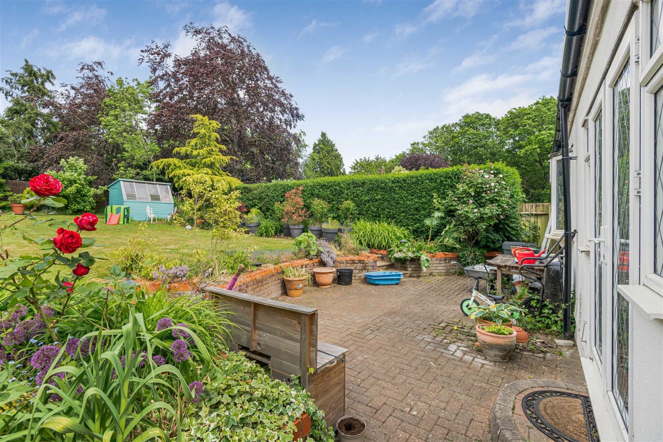 Theobald Street, Radlett