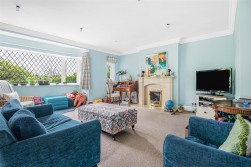 Theobald Street, Radlett