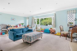 Theobald Street, Radlett