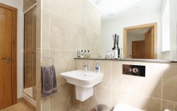 Sandy Lane, Bushey