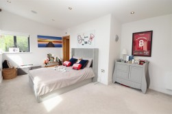 Sandy Lane, Bushey