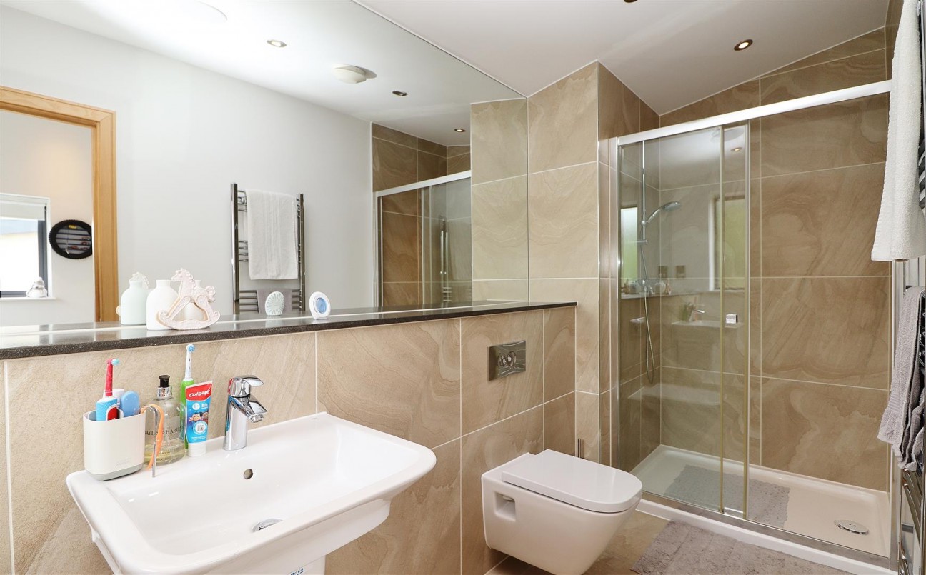 Sandy Lane, Bushey