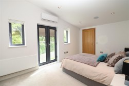 Sandy Lane, Bushey