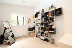 Sandy Lane, Bushey