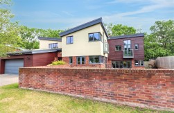 Sandy Lane, Bushey