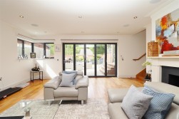 Sandy Lane, Bushey