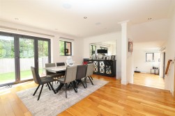 Sandy Lane, Bushey
