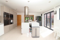 Sandy Lane, Bushey