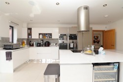 Sandy Lane, Bushey