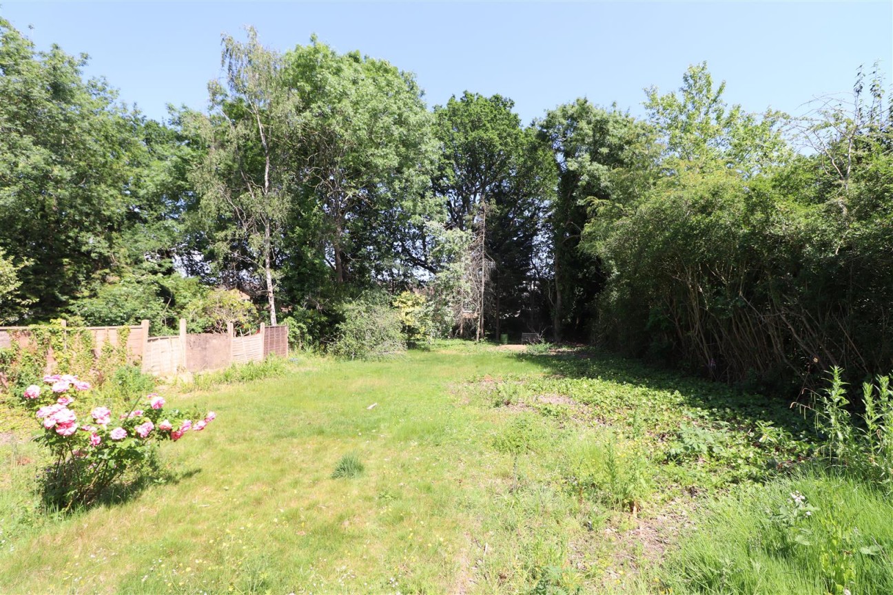 Deacons Hill Road, Elstree, Borehamwood