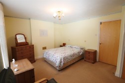 Barnet Lane, Elstree, Borehamwood
