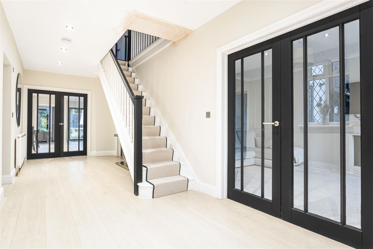 Oakridge Avenue, Radlett