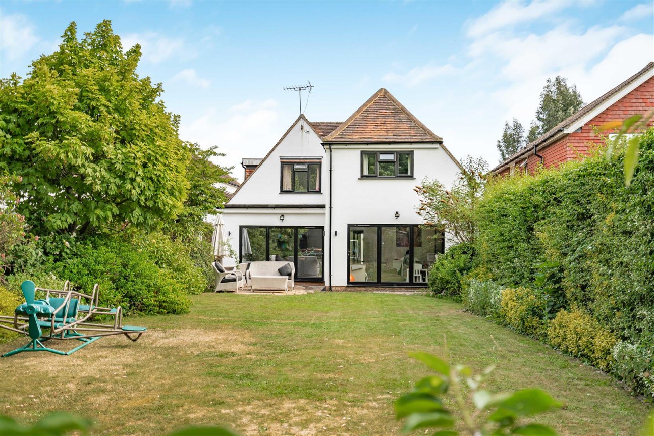 Oakridge Avenue, Radlett