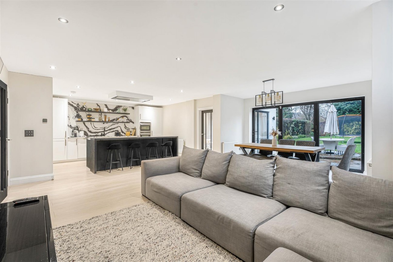 Oakridge Avenue, Radlett
