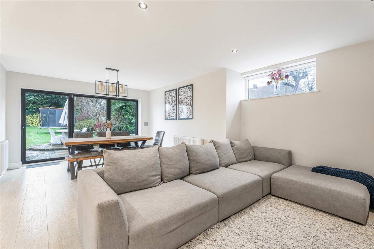 Oakridge Avenue, Radlett