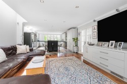 The Avenue, Radlett