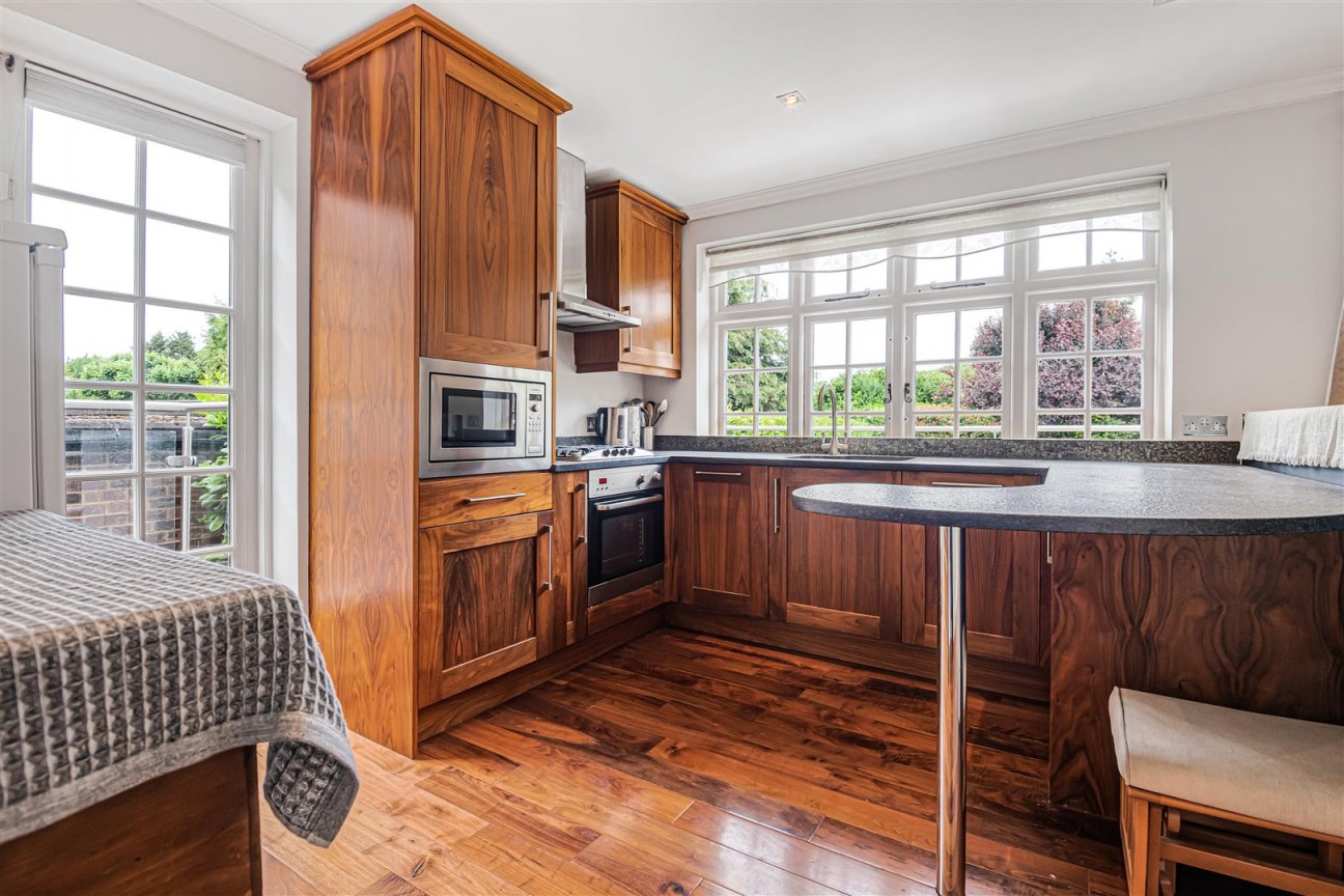 The Avenue, Radlett