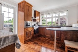 The Avenue, Radlett