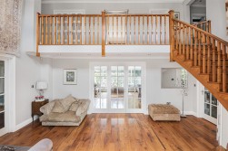 The Avenue, Radlett