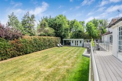 The Avenue, Radlett