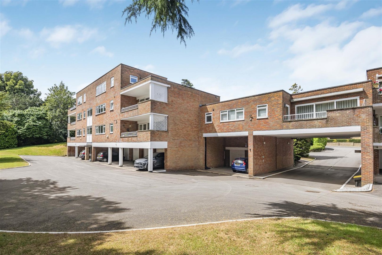 Darnhills, Radlett