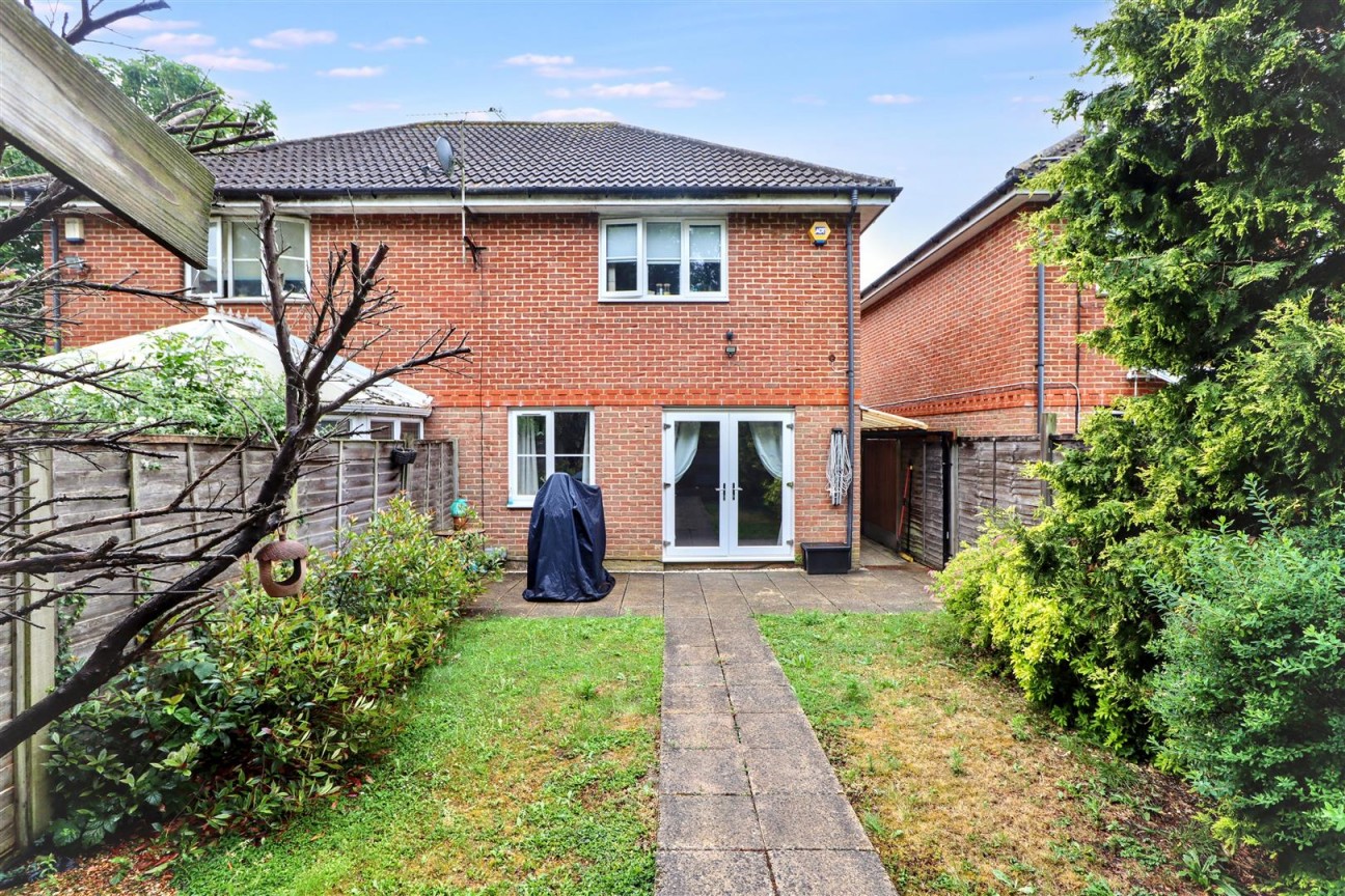 Beechfield Close, Borehamwood