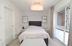 Holmesley Road, Borehamwood