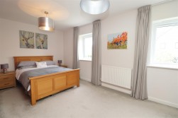 Holmesley Road, Borehamwood