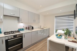 Holmesley Road, Borehamwood