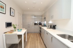 Holmesley Road, Borehamwood