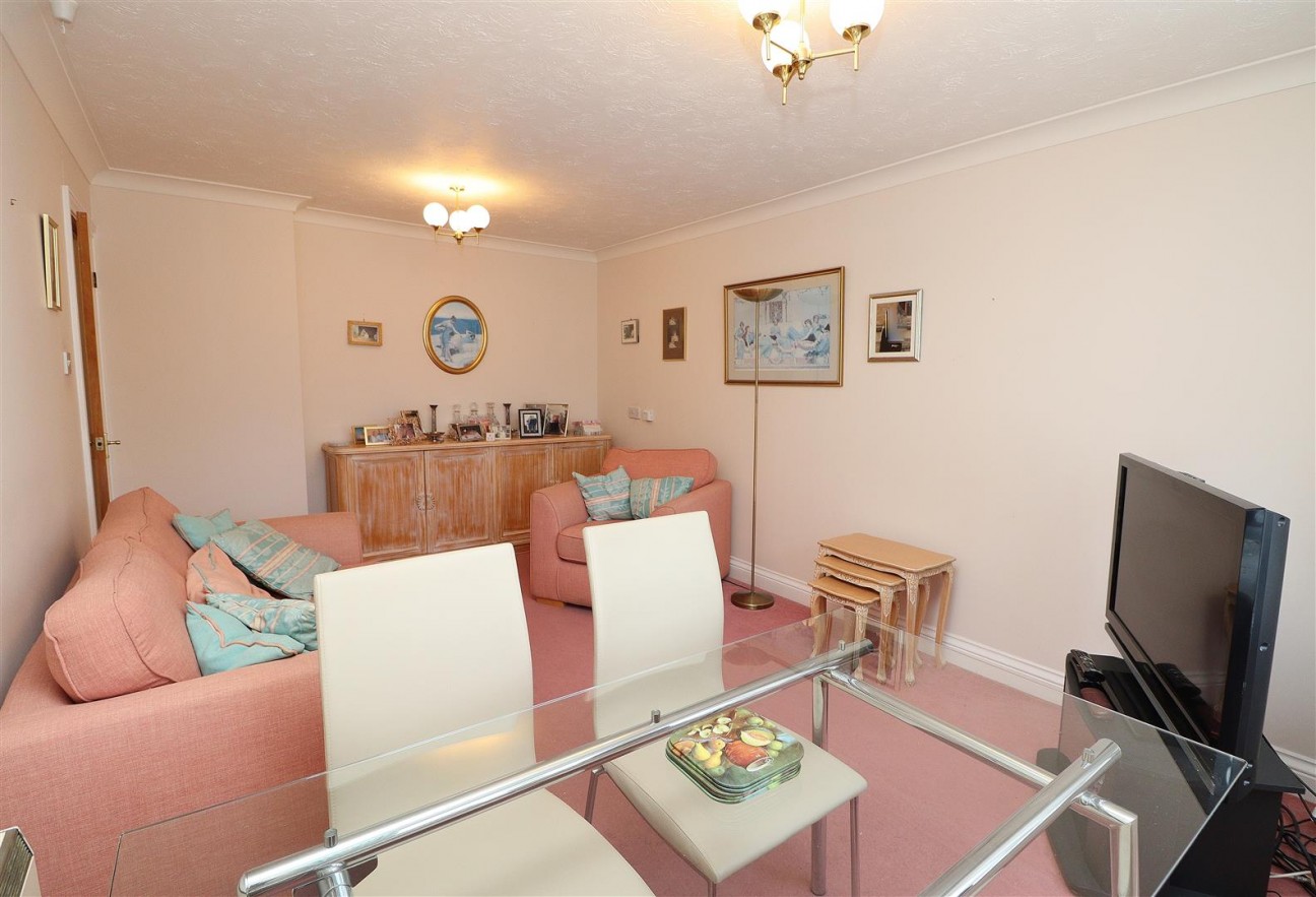 Barnet Lane, Elstree, Borehamwood