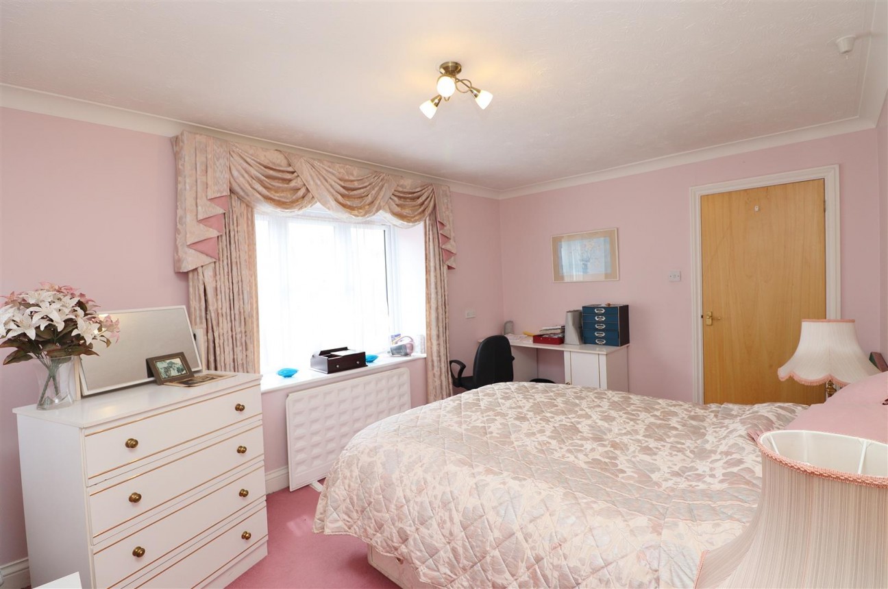 Barnet Lane, Elstree, Borehamwood
