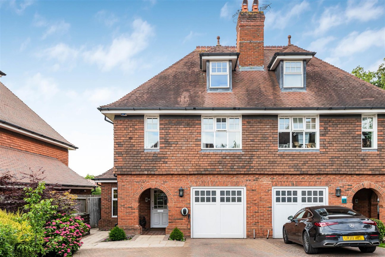 Holbrook Gardens, Aldenham, Watford