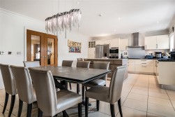 Holbrook Gardens, Aldenham, Watford