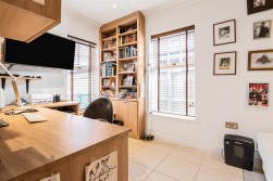 Holbrook Gardens, Aldenham, Watford