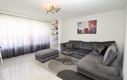 Thornbury Gardens, Borehamwood