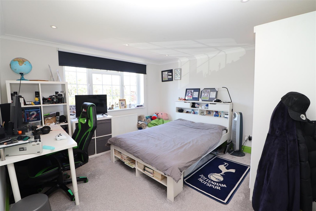 Thornbury Gardens, Borehamwood