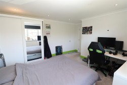 Thornbury Gardens, Borehamwood