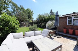 Thornbury Gardens, Borehamwood