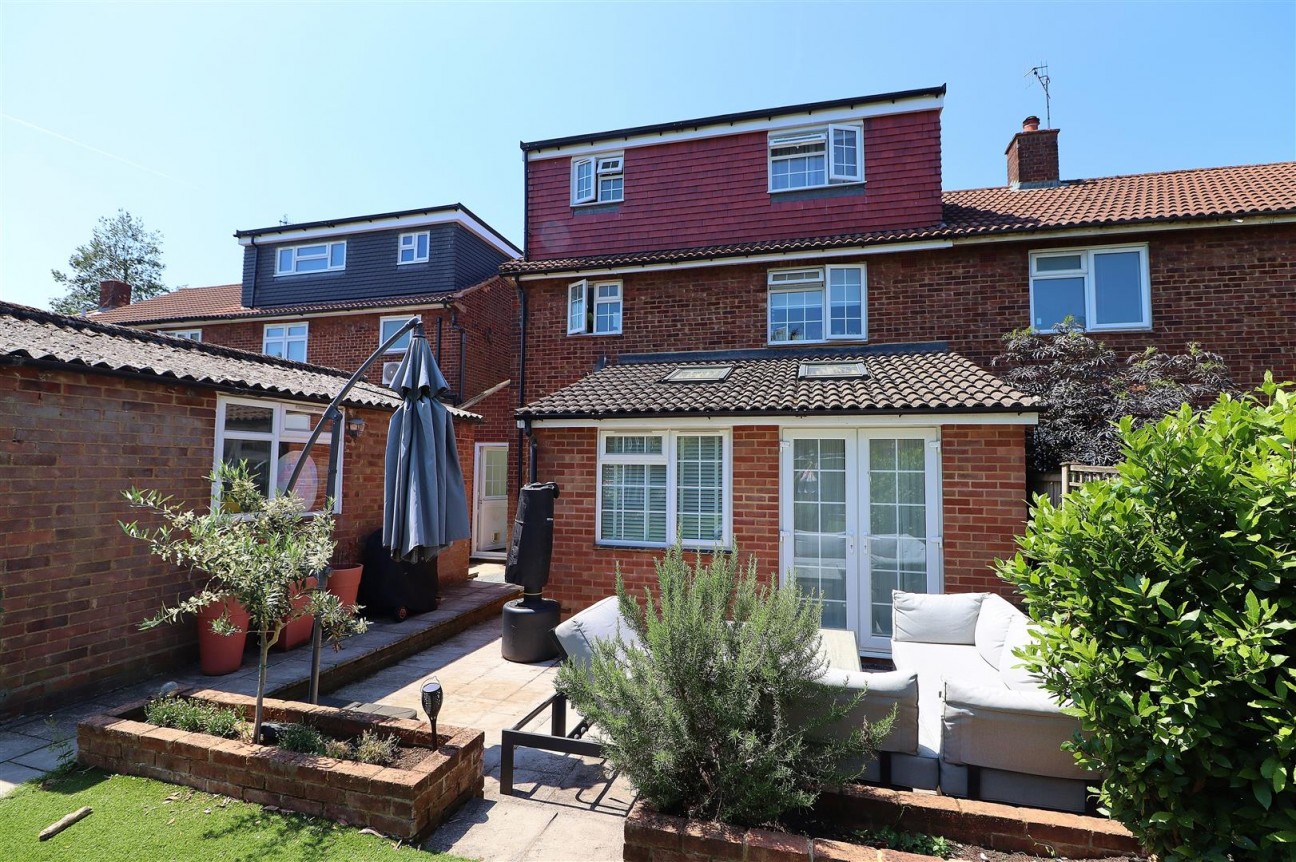 Thornbury Gardens, Borehamwood