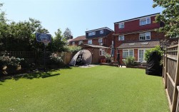 Thornbury Gardens, Borehamwood