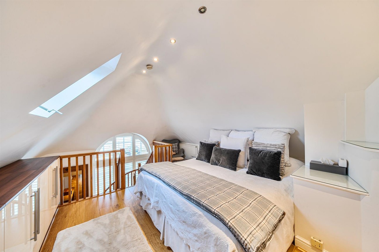 Grace Avenue, Shenley