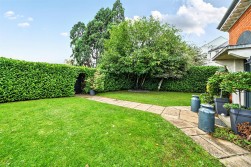 Grace Avenue, Shenley