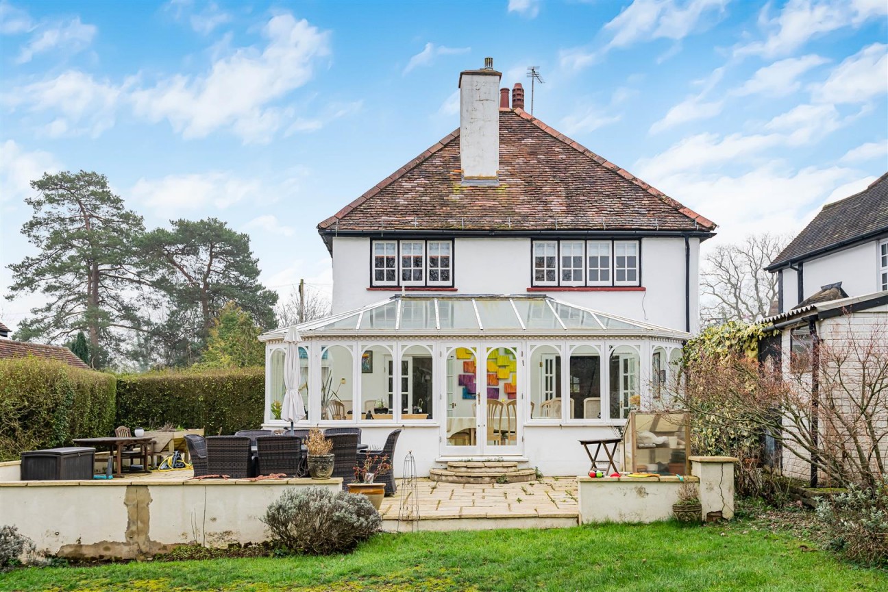 The Rose Walk, Radlett