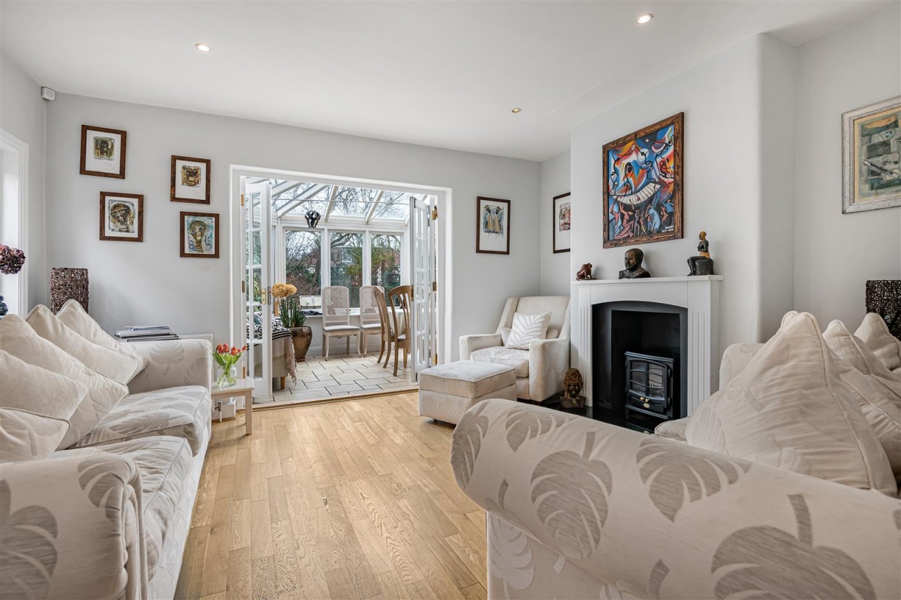 The Rose Walk, Radlett