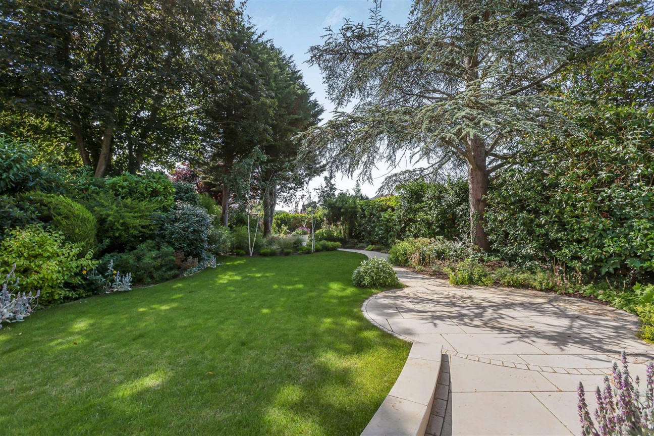 Homefield Road, Radlett