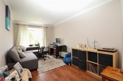 Berkeley Close, Elstree, Borehamwood